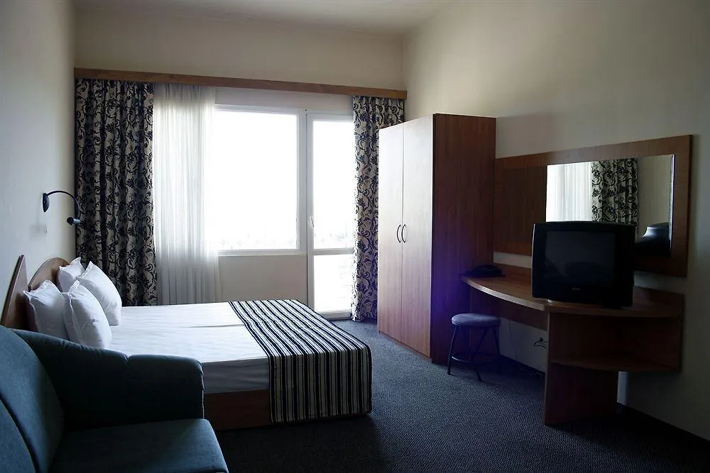 Lotus Family Hotel - Free Parking Slăntjev Brjag 3*,