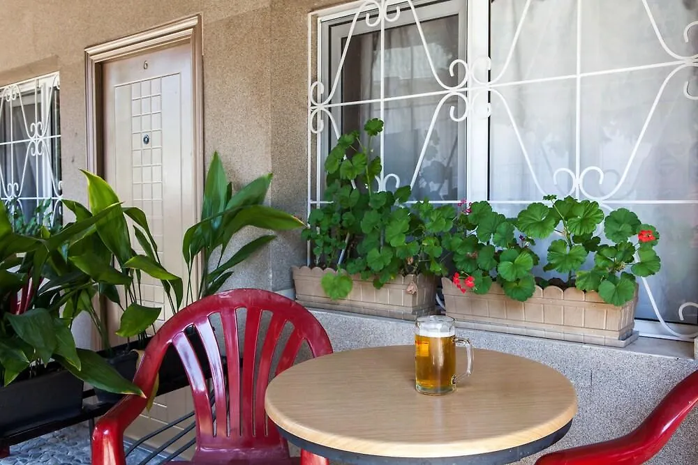 Lotus Family Hotel - Free Parking Sunny Beach 3*,